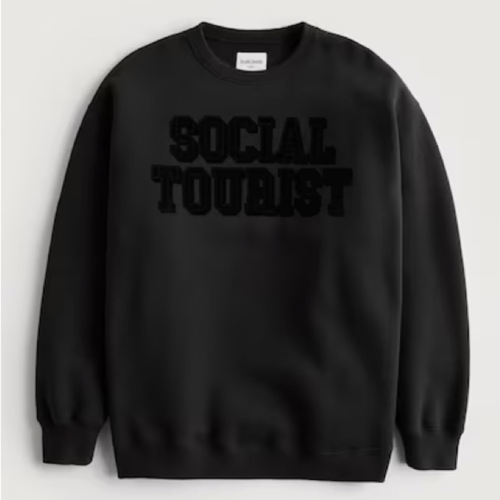 Social Tourist Graphic Crewneck - Hollister - D’Amelio